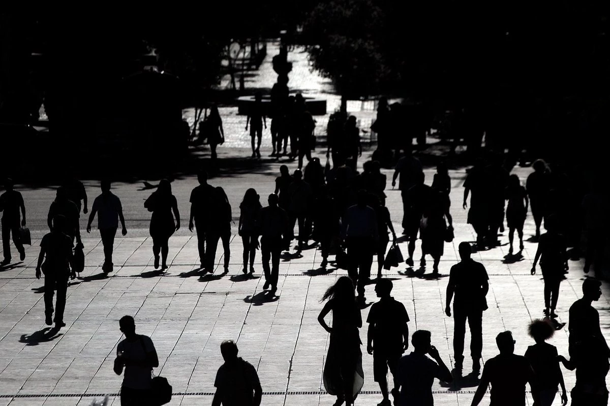 Στα «τάρταρα» το δημογραφικό: Μείωση εκατομμυρίων του πληθυσμού της χώρας έως το 2050 – Ζοφερή η πορεία του Ελληνικού Έθνους